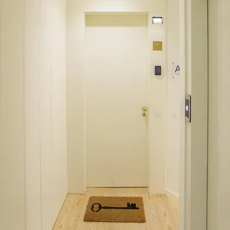 Lovelystay - Taipas Studio With Ac Apartment *
