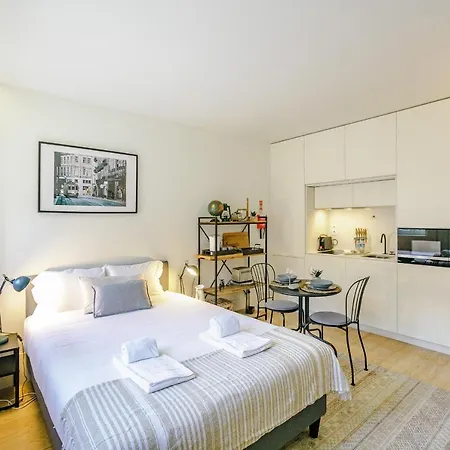 Lovelystay - Taipas Studio With Ac Apartment Porto