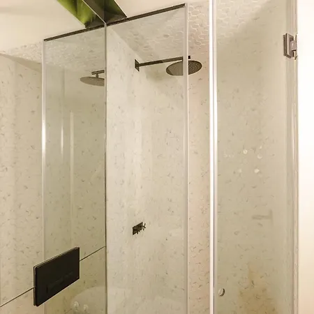 Lovelystay - Taipas Studio With Ac Apartment Porto